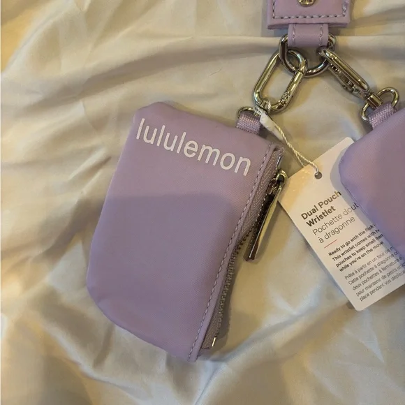 lululemon athletica Lavender Purple Dual Pouch Wristlet Accessory Set brand new - Picture 2 of 3